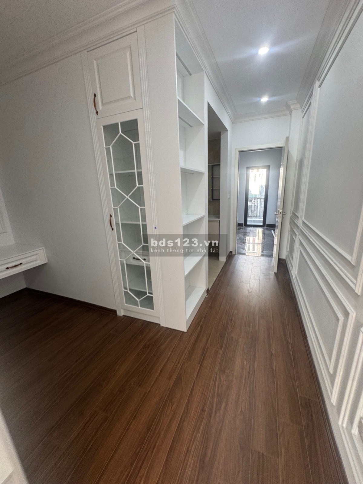 PHỐ HOA LÂM 65M2 NHÀ MỚI XÂY 6 TẦNG THANG MÁY Ô TÔ ĐÕ CỬA