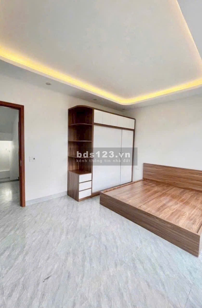 BÁN GẤP*11 tỷ*Nhà 3T x 54m2, KD hoặc mở VP đều tiện kế đg…