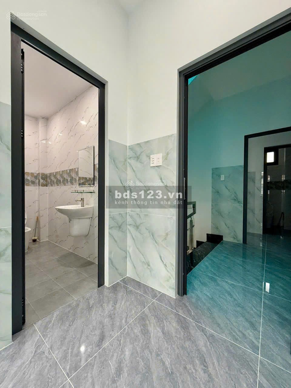 700tr sở hữu ngay nhà 1 trệt 2 lầu tại hồ Chí Minh