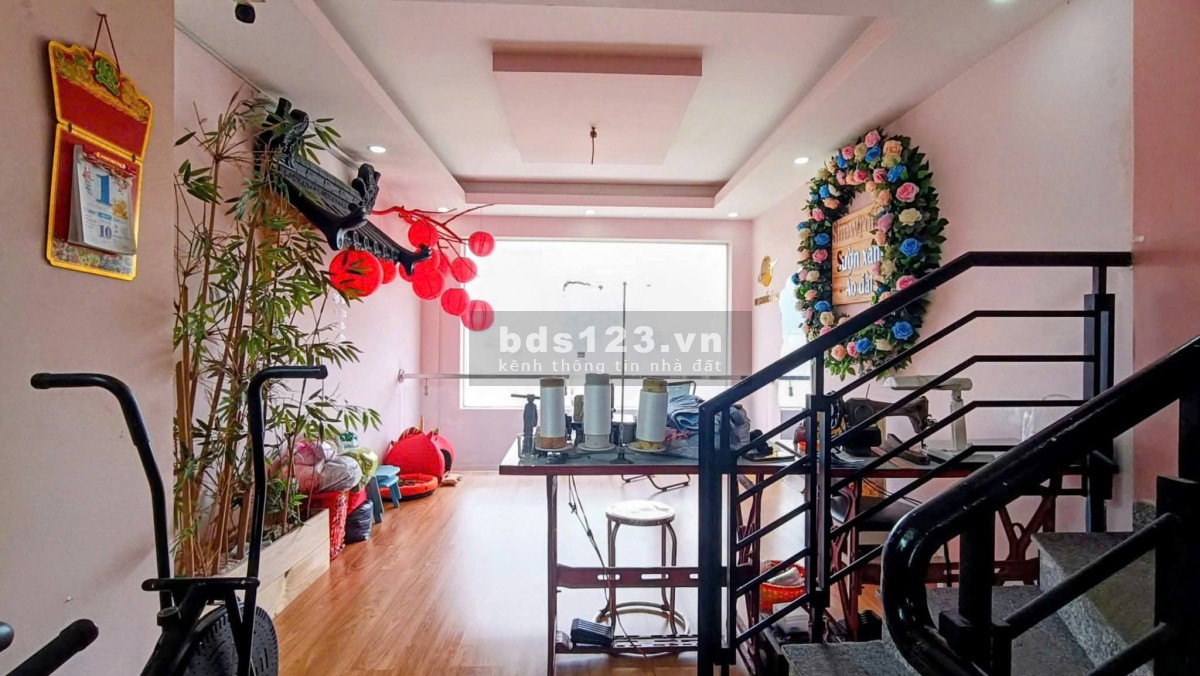 Nhà đẹp 3 tầng – Đường xe tải thông, Khu Vip – Tân Thới…