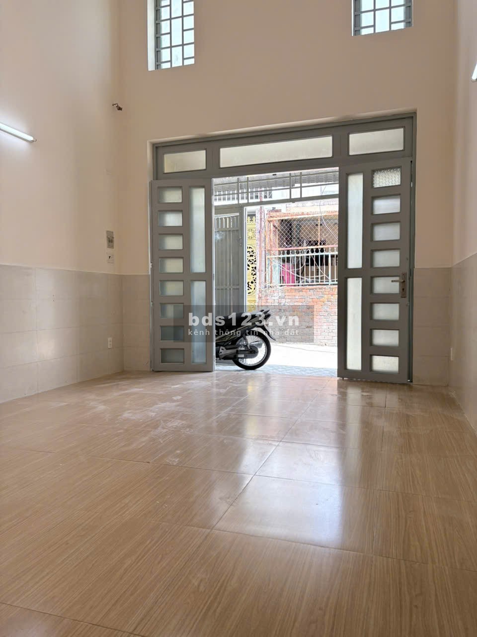 Cho thuệ nhà nguyên căn 3PN, 100m2 đường Nguyễn Thị Định, P.…