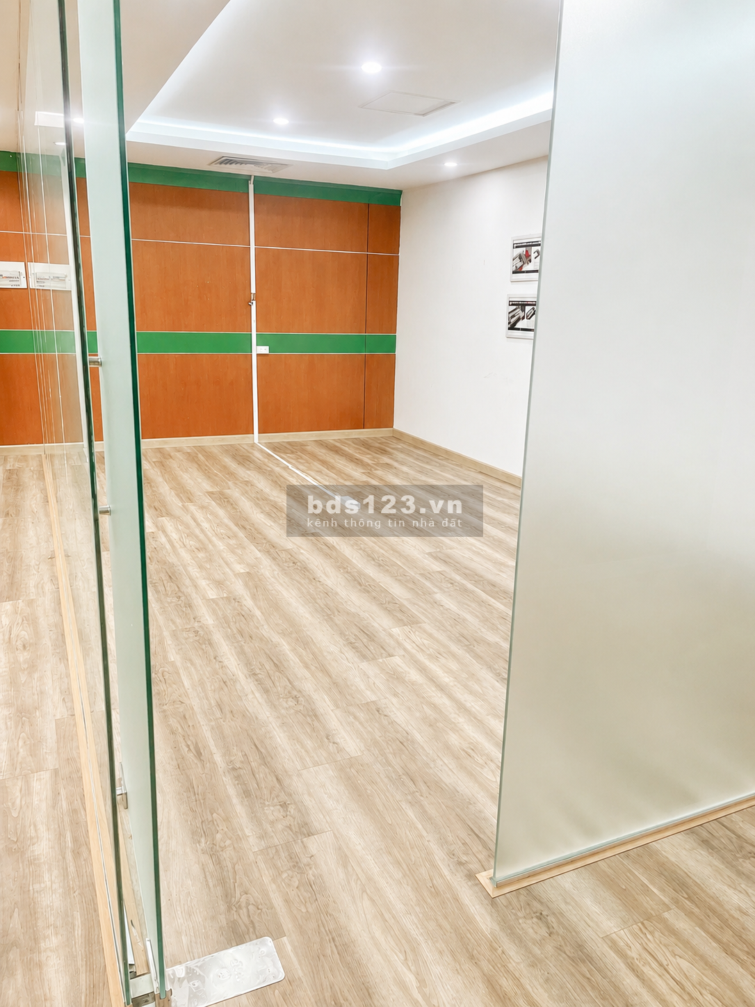 HO THUÊ VĂN PHÒNG 130m² tầng 5 – DỊCH VỌNG HẬU, CẦU GIẤY,…