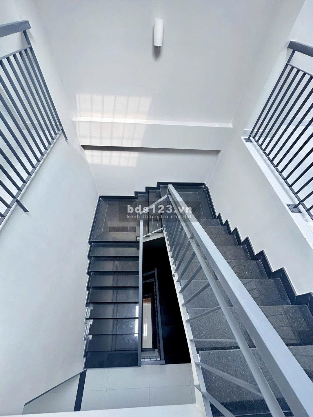 Shophouse tại HCM với giá thật ưu đãi trả trước 700 Triệu