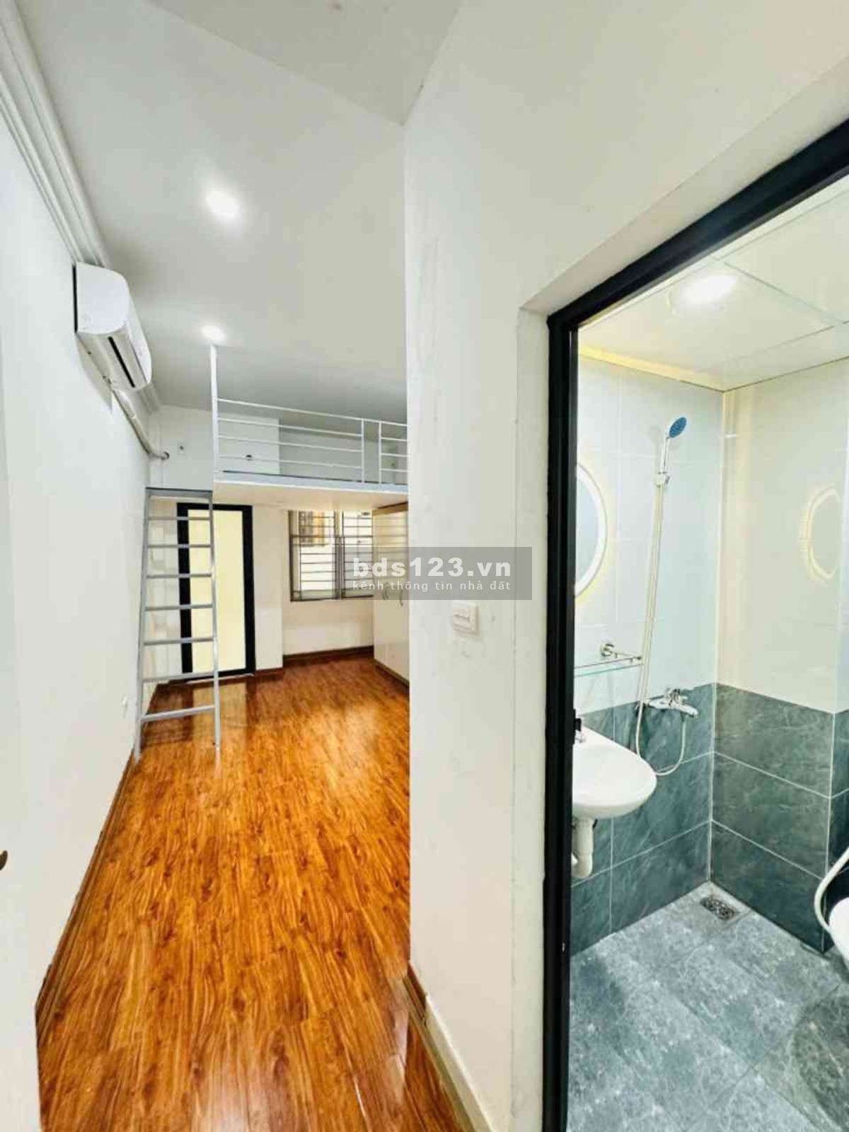 CHDV TRIỀU KHÚC MỚI - NGÕ THÔNG KINH DOANH - Ô TÔ TRÁNH NHAU -…