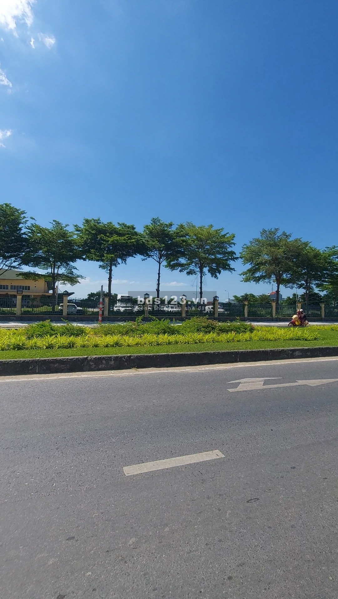 Mặt tiền đường Nam Kỳ Khởi Nghĩa, Hòa Xuân Đà Nẵng Đường rộng 35m, vỉa hè 8.5m, Diện tích 102m2