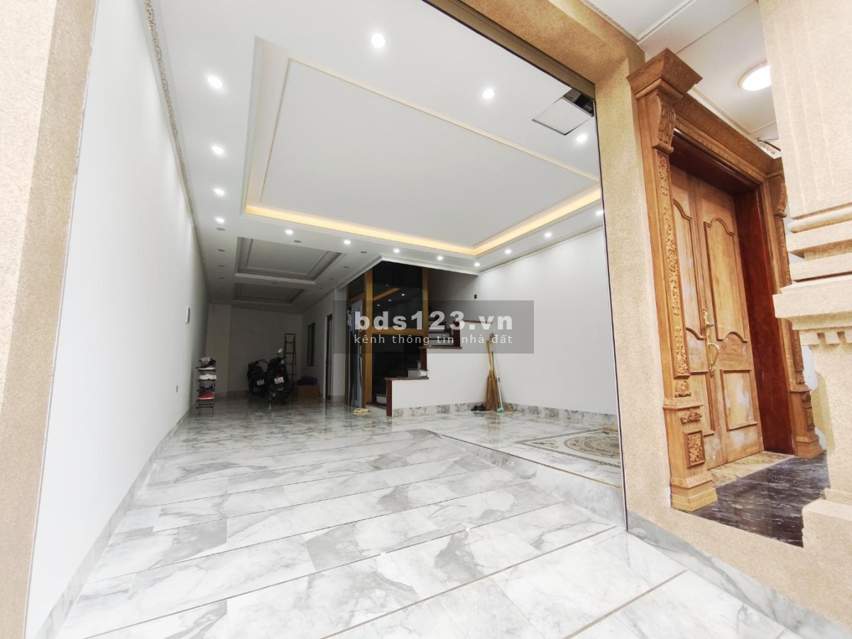 PHỐ VIỆT HƯNG NHÀ ĐẸP 95m² NGÕ THÔNG Ô TÔ VÀO