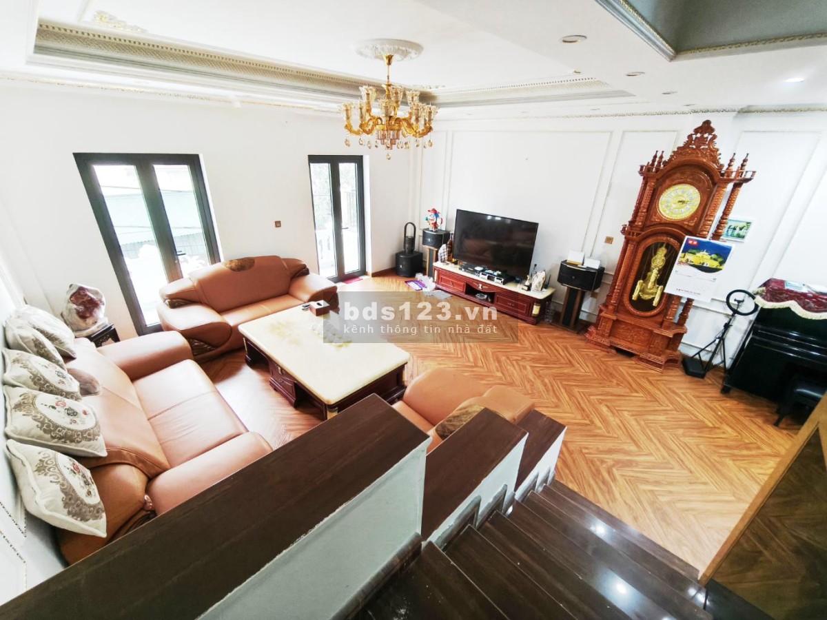 PHỐ VIỆT HƯNG NHÀ ĐẸP 95m² NGÕ THÔNG Ô TÔ VÀO