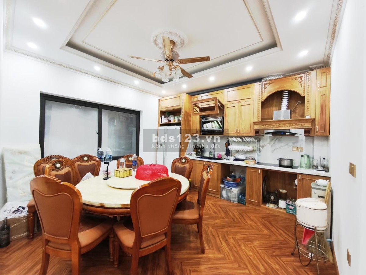 PHỐ VIỆT HƯNG NHÀ ĐẸP 95m² NGÕ THÔNG Ô TÔ VÀO