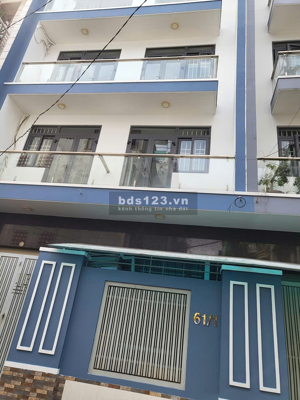 Cho thuê nhà hẻm xe tải 3 lầu 1 sân thượng 61/1 Thăng Long Tân…