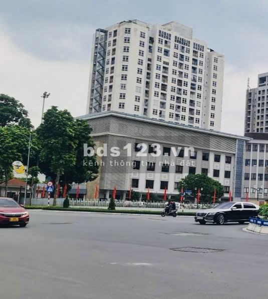 Trung Tâm Tây Hồ - Lô Đất Vàng Phố Lạc Long Quân- Gần Lotte…