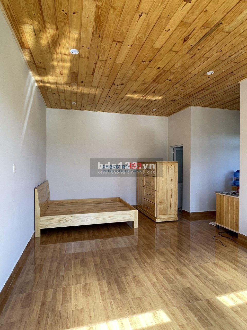 Cho thuê nhà, 1 căn(40mv) giá 4tr và free wifi, nước. zalo hoặc…