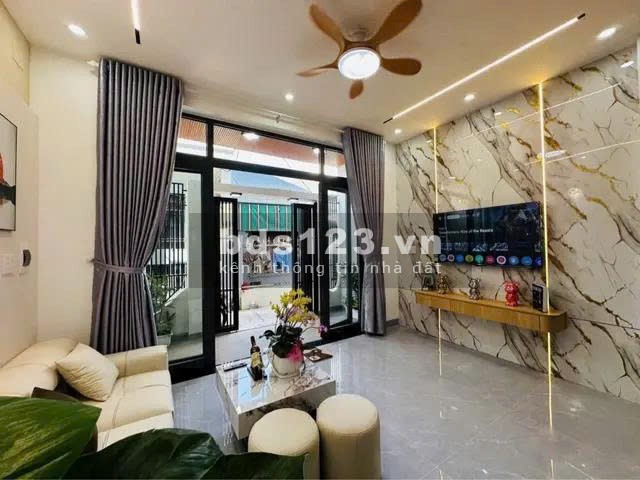 NHÀ MỚI 100% – TRUNG TÂM HẢI CHÂU – DỌN VÀO Ở NGAY 