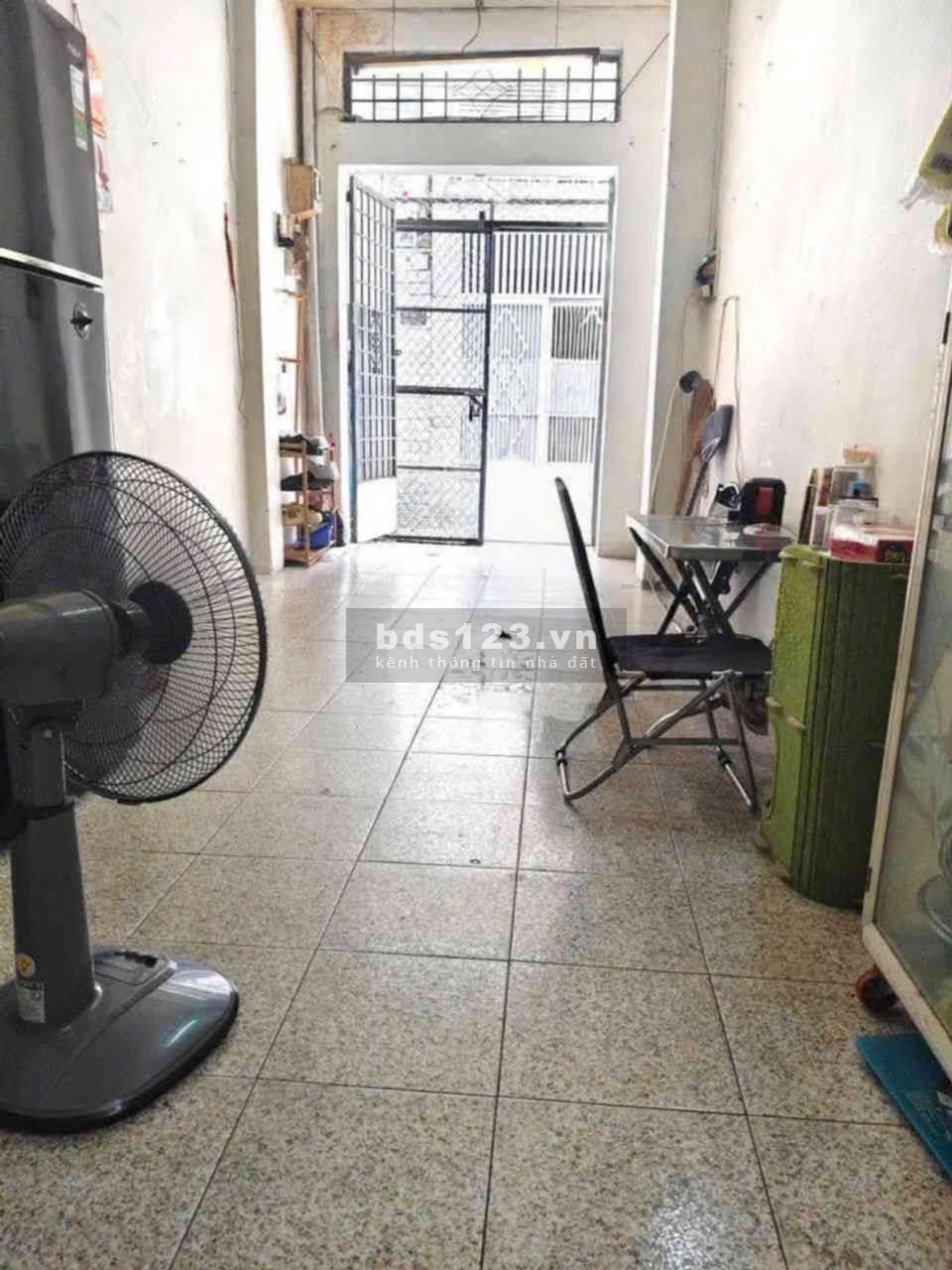 Bán nhà Quận Tân Bình giá dưới 2,85 tỷ Cách Mạng Tháng 8.