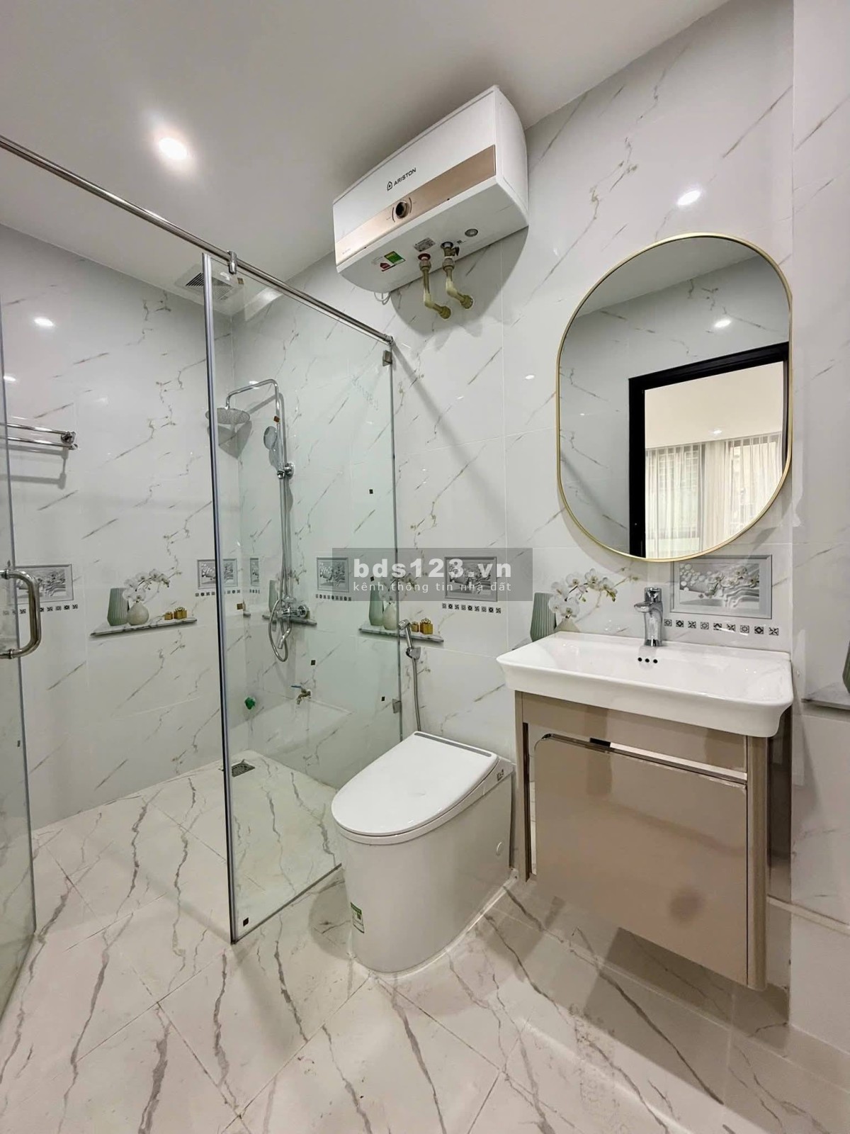 Bán 62m - 6 Tầng - 4.5m.Mặt Tiền.( Mặt Phố Vân Hồ ) Hai Bà…