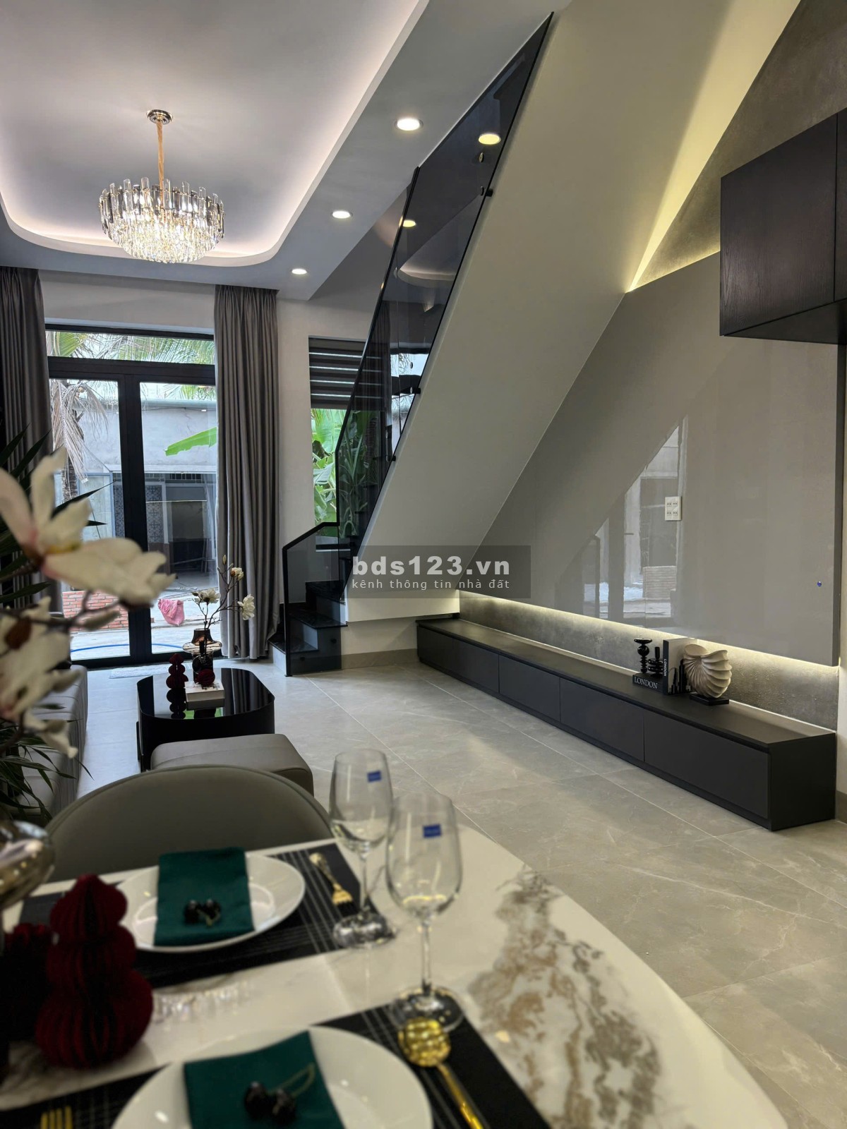 Chính chủ BÁN NHÀ TRUNG TÂM, 1 TRỆT 1 LẦU HẺM 278 TẦM VU cọc…