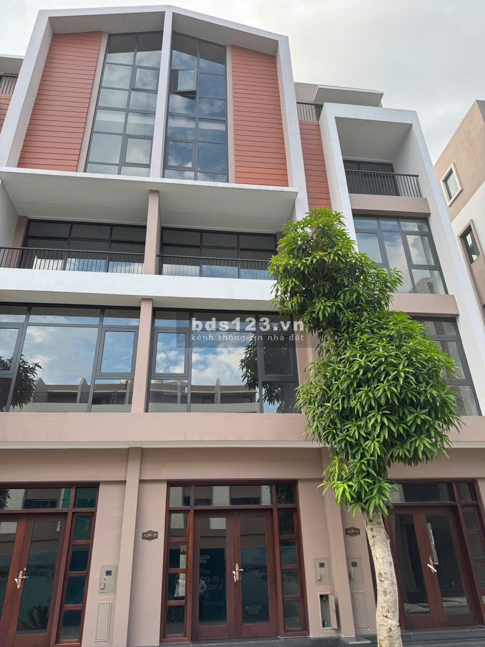  CẦN BÁN GẤP PHỐ BIỂN VINHOMES OCEAN PARK 3 – GIÁ CHỈ 7,3 TỶ 