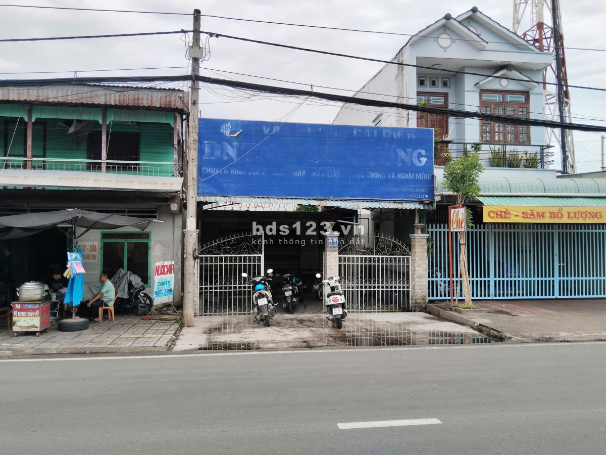 Bán Nhà Mặt Tiền 300m2 Trần Hưng Đạo - An Giang. Giá Nhỉnh 8 Tỷ
