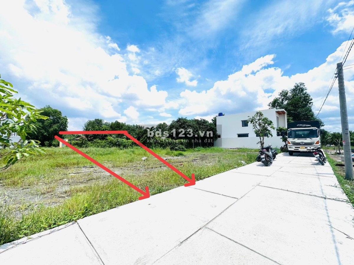 Bán đất thổ cư nở hậu 9m, ngang 6 dài 15, cách quốc lộ 50 500m