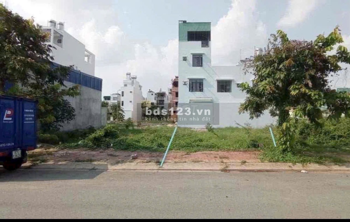 Cần bán 2lô đất liền kề ngay BXQ8 - Bình Chánh