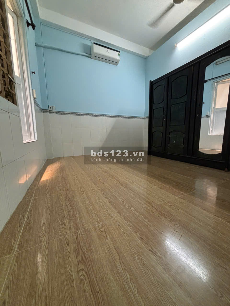 CHO THUÊ PHÒNG TRỌ 20m2 NGAY VẠN HẠNH MALL Q.10 - NỘI THẤT CƠ BẢN, KDC AN NINH