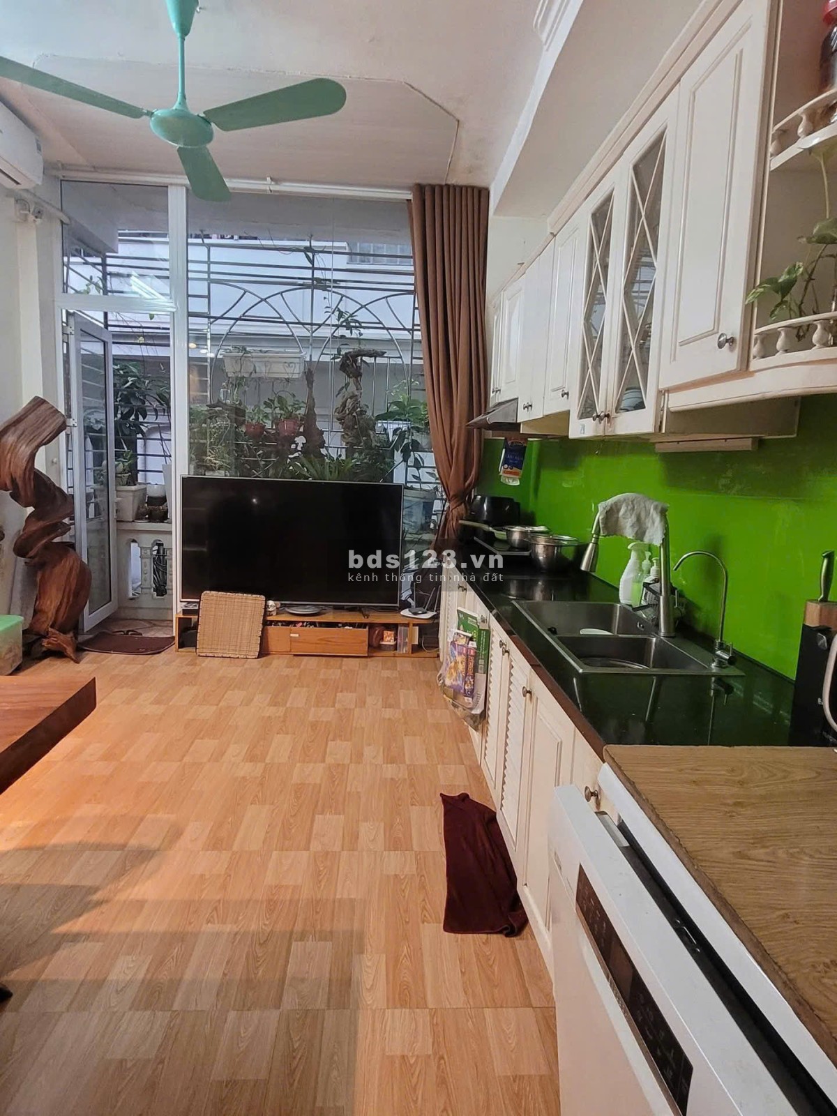  Bán nhà phân lô – Ô tô đỗ gần nhà – Nhà ở ngay