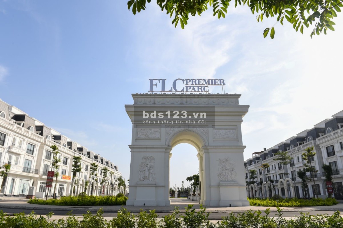 Căn hộ 3PN 117m2 ngay ngã tư Lê Quang Đạo giá chỉ 79,6 triệu/m2