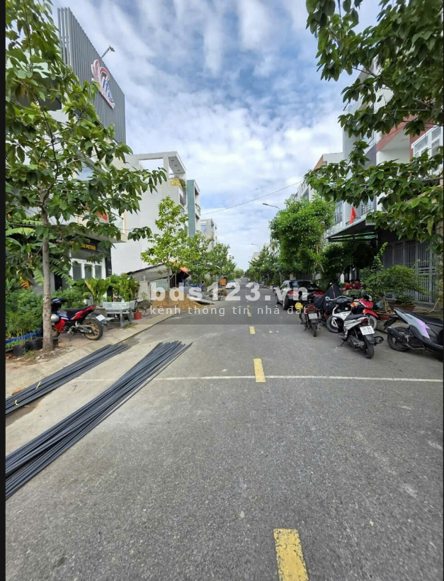 CẦN BÁN GẤP LÔ ĐẤT HAI BÀ TRƯNG, ĐÔNG HÒA, DĨ AN, DT 100M2,…
