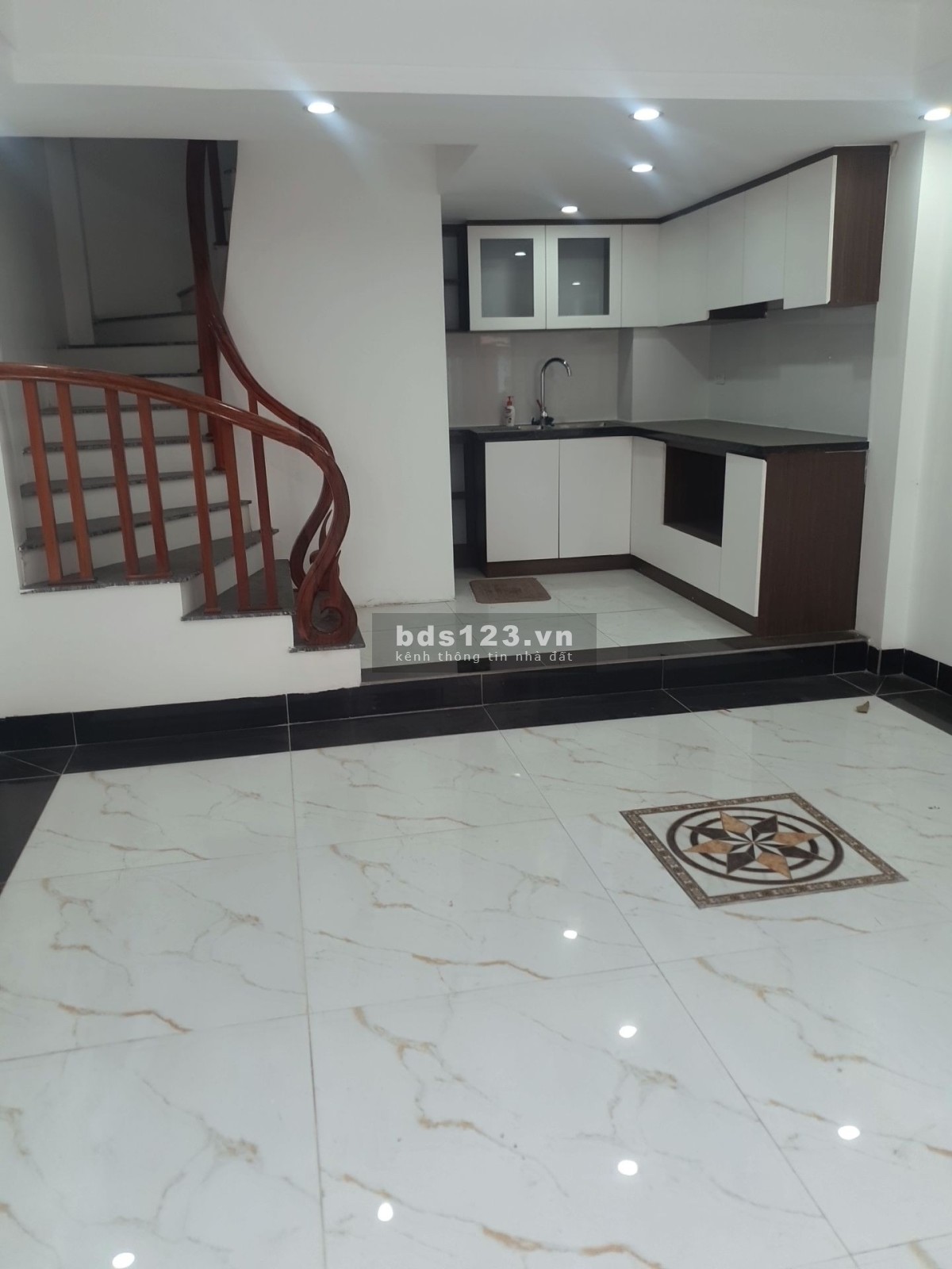 Bán nhà mới xây 6 tầng dt 30 m2 thiết kế đầy đủ công năng…