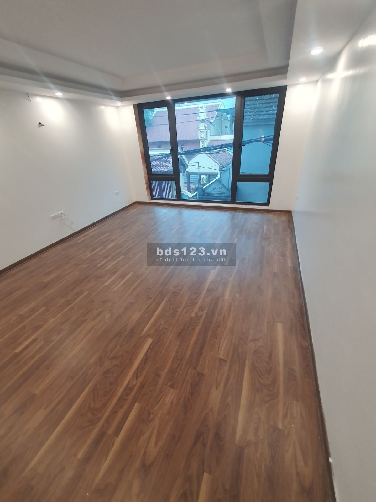 Bán nhà mới xây 6 tầng dt 30 m2 thiết kế đầy đủ công năng…