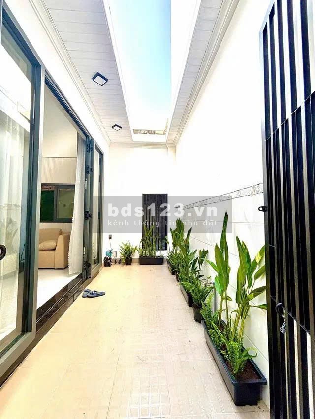 NHÀ XINH NHƯ HOA HẬU GIỮA LÒNG THANH KHÊ
