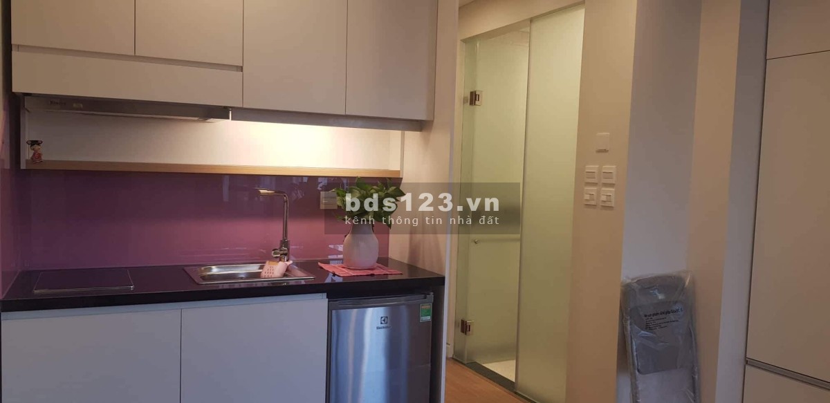 Cho thuê studio full nội thất 2 phút ra Hồ Tây, 282 Lạc Long…