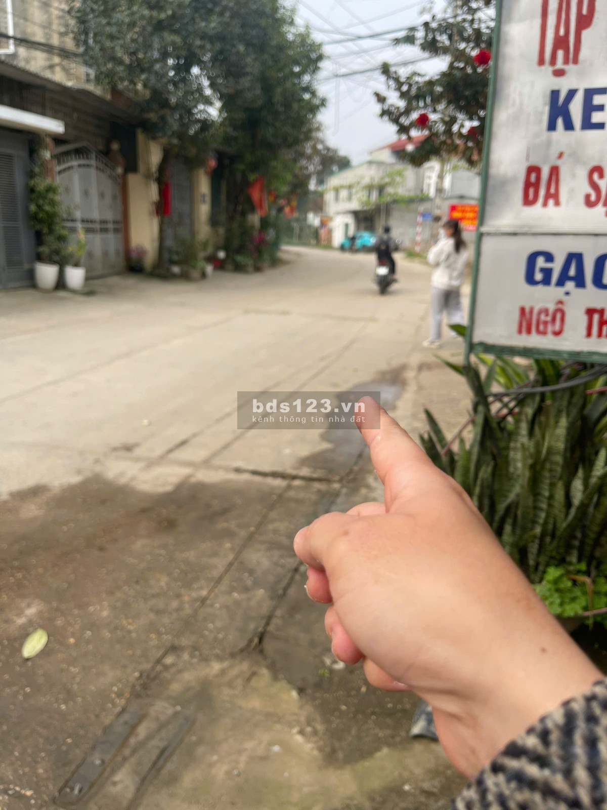 Bán 100m2 đất thổ cư, sổ Hà Nội, kinh doanh buôn bán được…