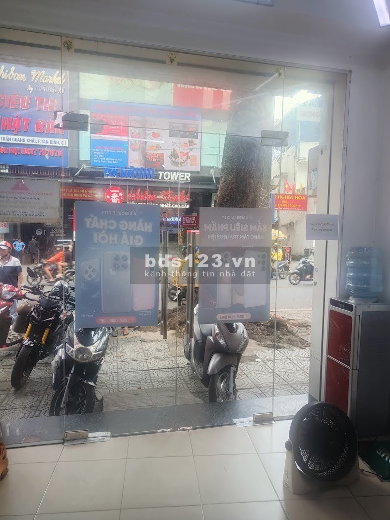 MẶT TIỀN TRẦN QUANG KHẢI – TRUNG TÂM TÂN ĐỊNH, QUẬN 1 -…