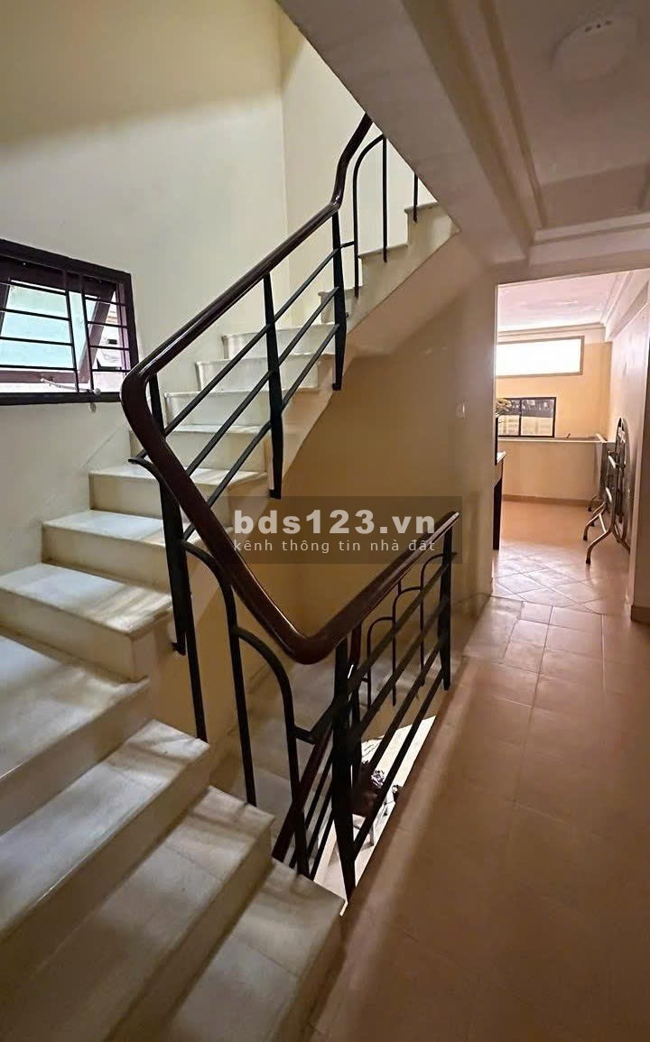 Nhà 6PN trung tâm Quận 10 – phù hợp làm CHDV