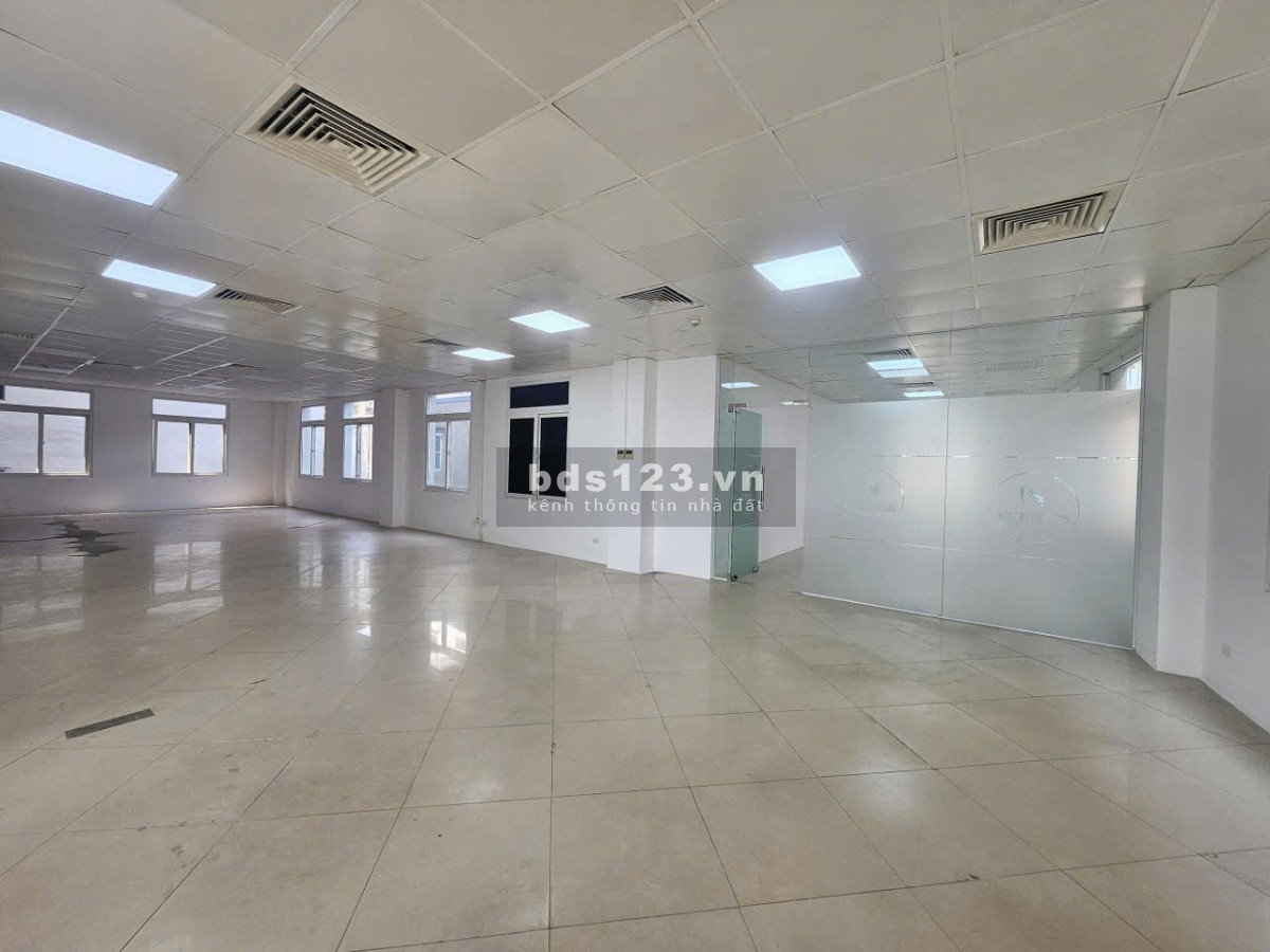 Chính chủ cho thuê văn phòng tại số 12 HOàng Cầu, Ô Chợ…