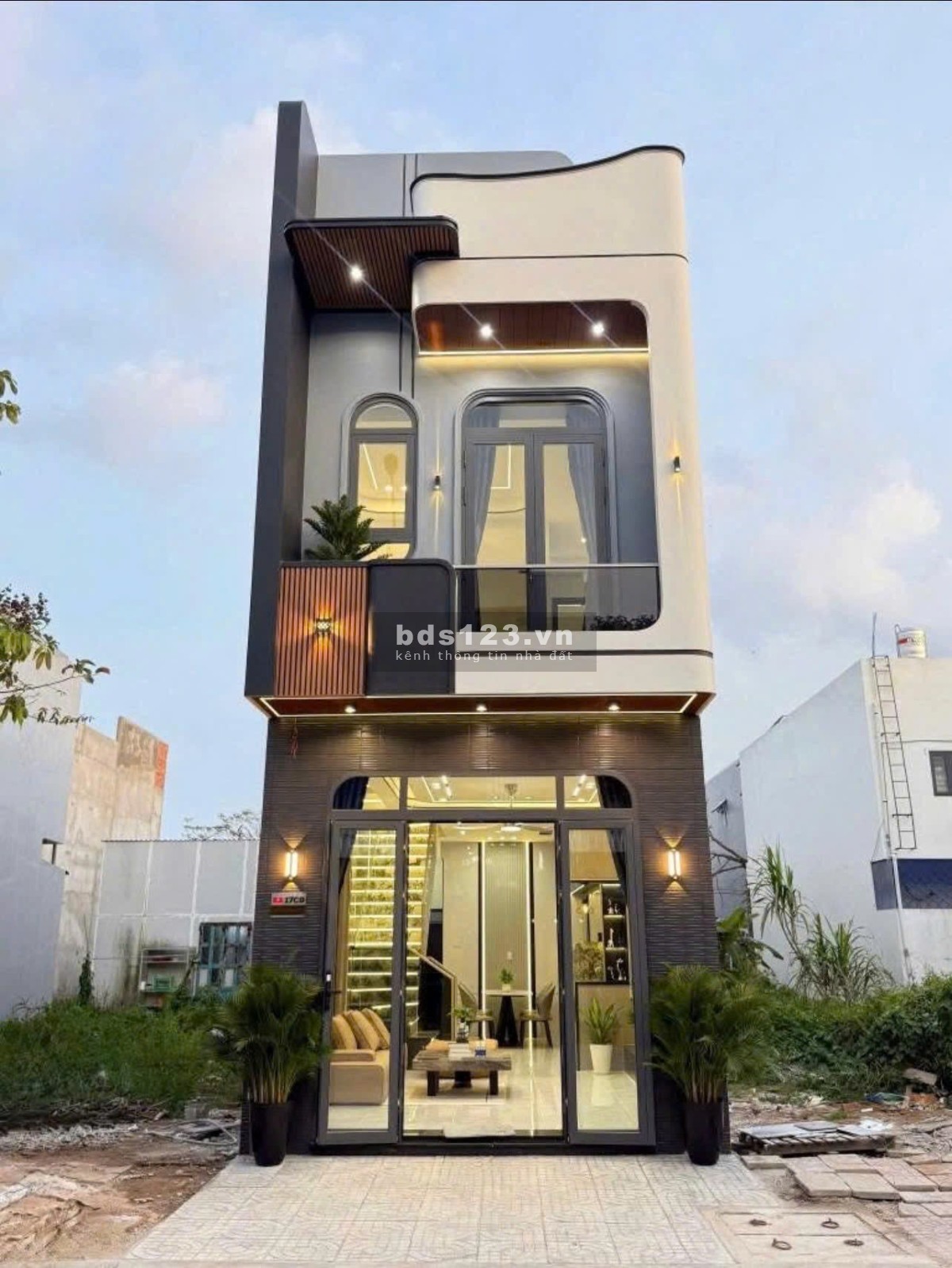 Nhà Đẹp Giá Cực Hấp Dẫn Tại Thủ Dầu Một - Xem Là Thích