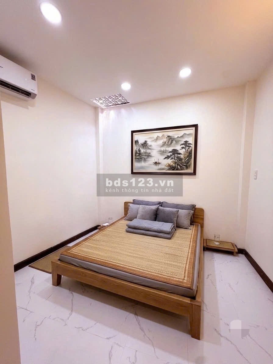 HẺM XE HƠI thông ra đường Lê Quang Định, bán Nhà 4 tầng x…