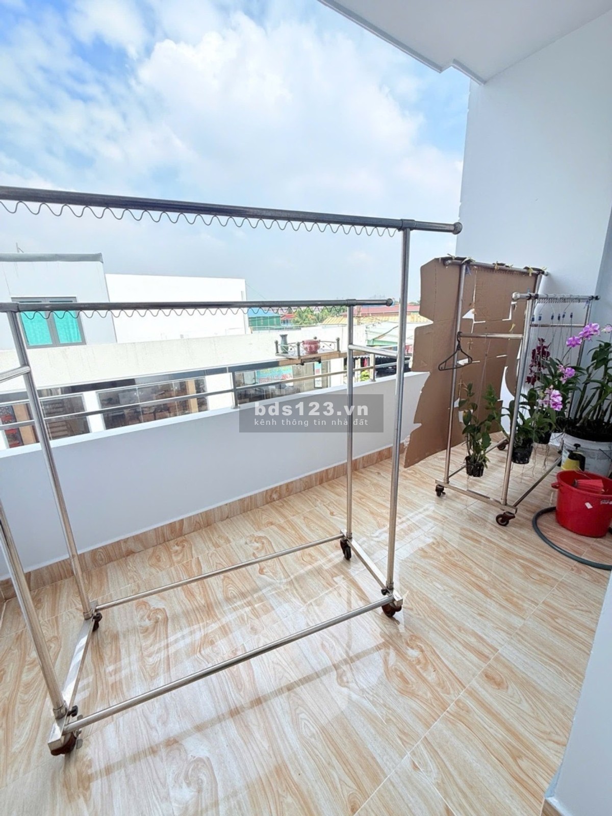 CHÍNH CHỦ CẦN BÁN GẤP ĐƯỜNG TÂN KỲ TÂN QUÝ GIÁ 4 TẦNG, HXH,52M2 CHỈ HƠN 10 ĐỒNG.