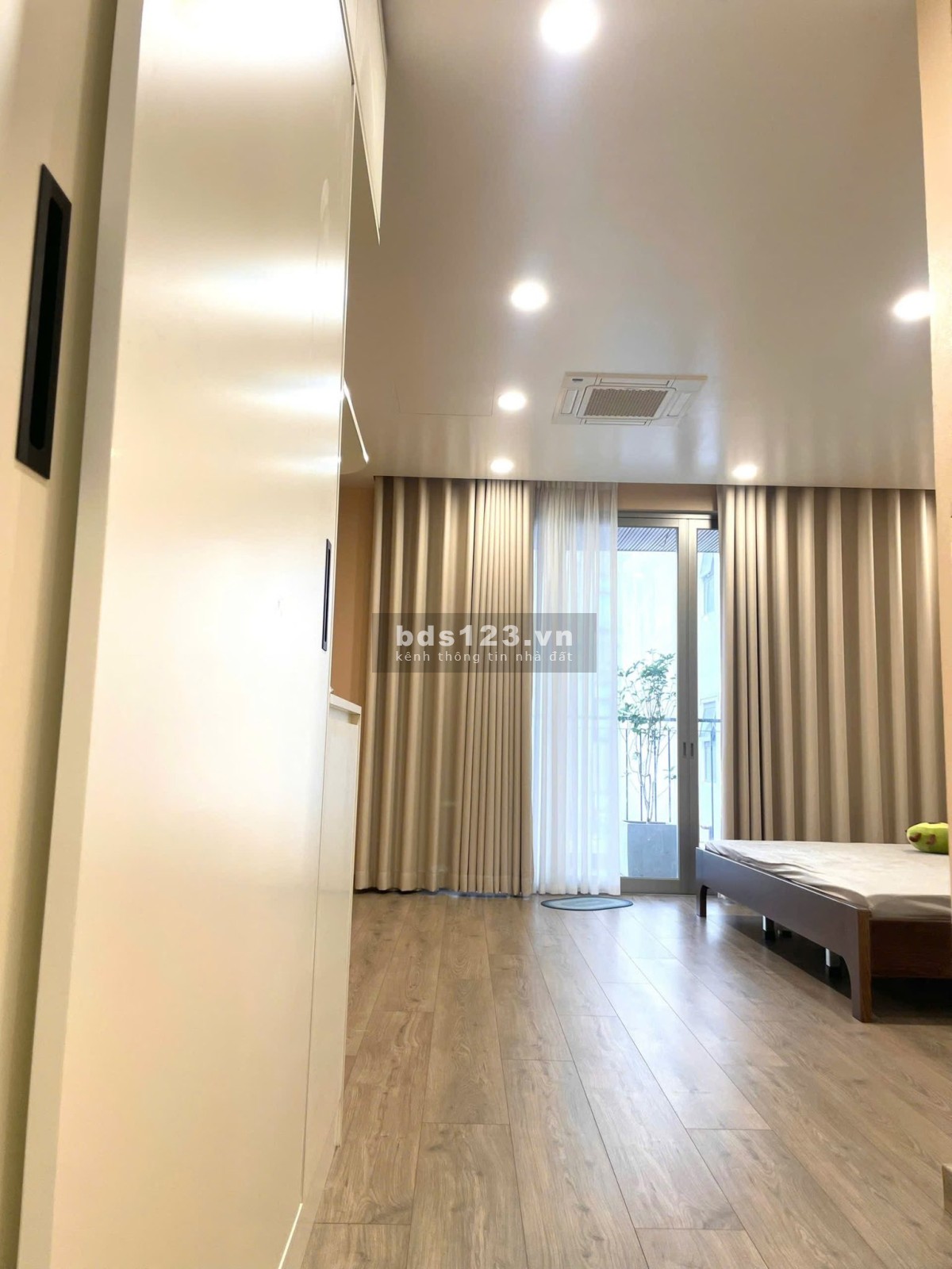 Bán 70m - 8 Tâng - 5m.Mặt Tiền. ( Láng Hạ ) Đống Đa. Phân Lô…