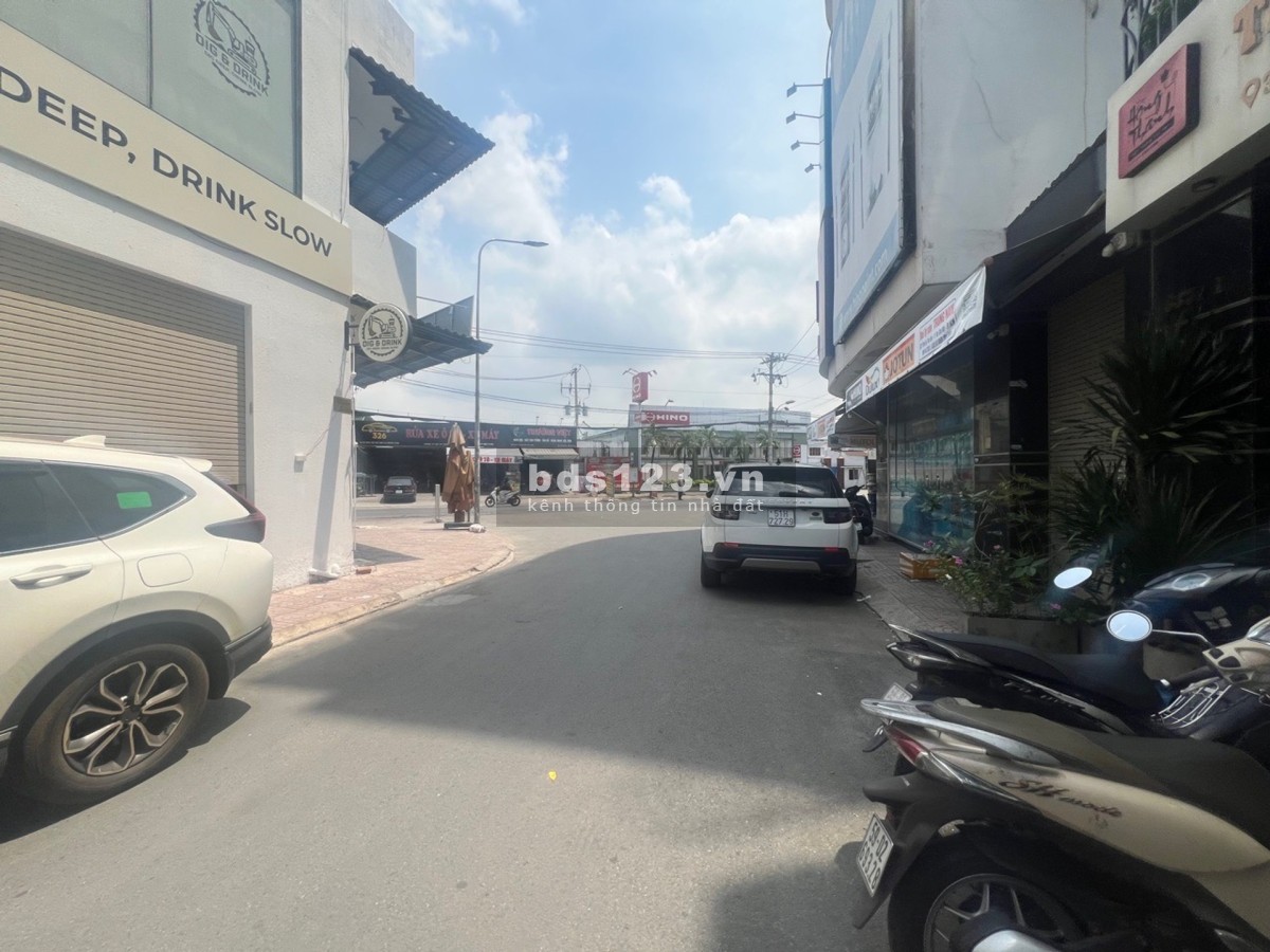 CHÍNH CHỦ CẦN BÁN GẤP ĐƯỜNG TÂN KỲ TÂN QUÝ GIÁ 4 TẦNG, HXH,52M2 CHỈ HƠN 10 ĐỒNG.