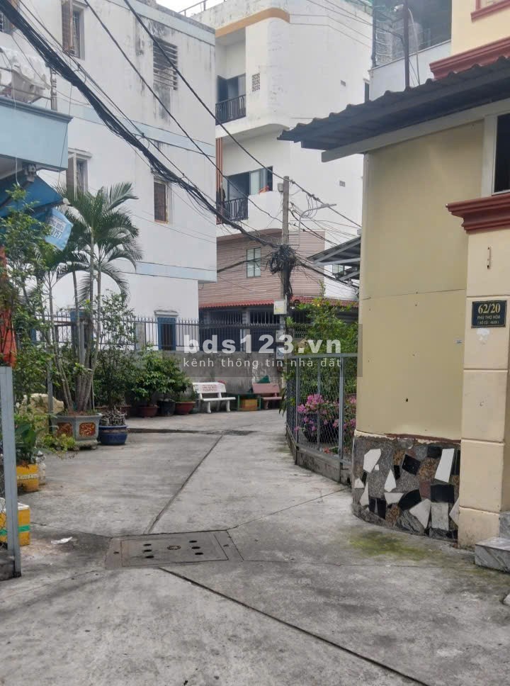 nhà hẻm oto ngủ trong nhà Phú Thọ Hòa giáp Lũy Bán Bích gần…