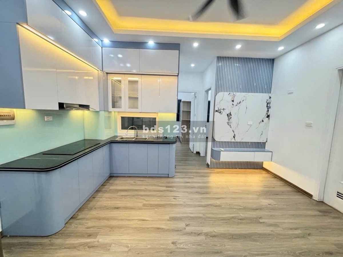 4 TỶ SỔ ĐỎ – CHUNG CƯ ĐỒNG TÀU – NHÀ ĐẸP 2 NGỦ –…
