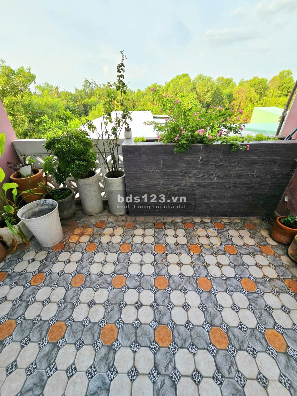 53M2, 3 TẦNG, HOÀN CÔNG ĐỦ, ĐƯỜNG Ô TÔ, GẦN CHỢ LONG TRƯỜNG.