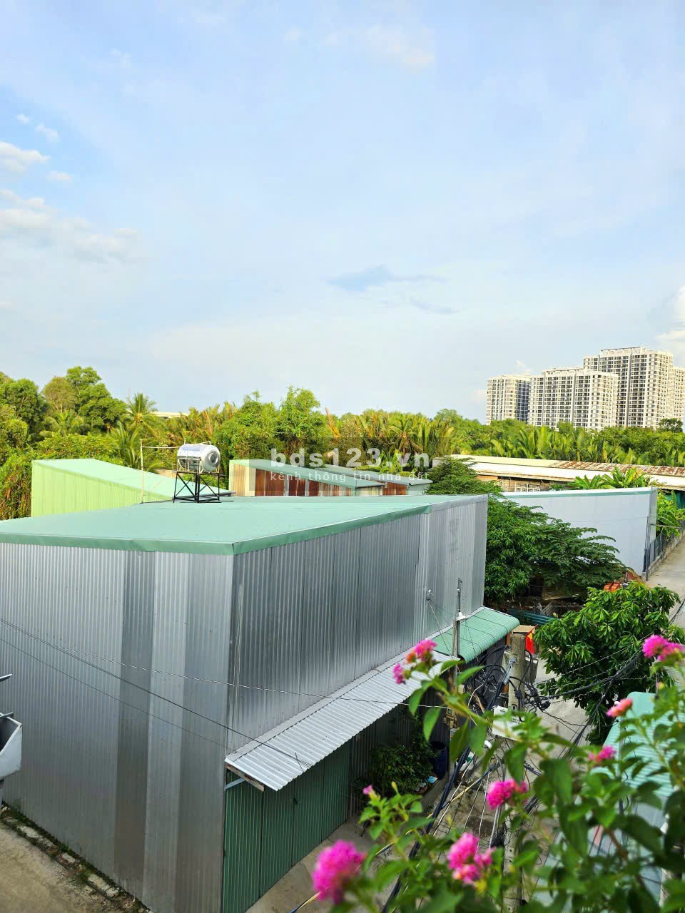 53M2, 3 TẦNG, HOÀN CÔNG ĐỦ, ĐƯỜNG Ô TÔ, GẦN CHỢ LONG TRƯỜNG.