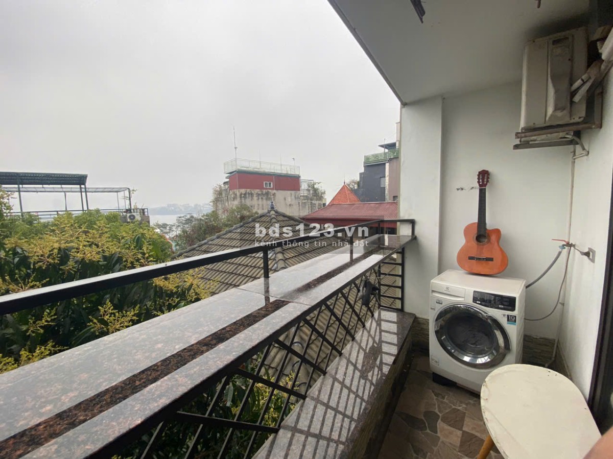 Cho thuê Căn hộ CCMN Studio tại ngõ 193 Trích Sài. Ban công thoáng View Hồ Tây. Chỉ 6.5tr