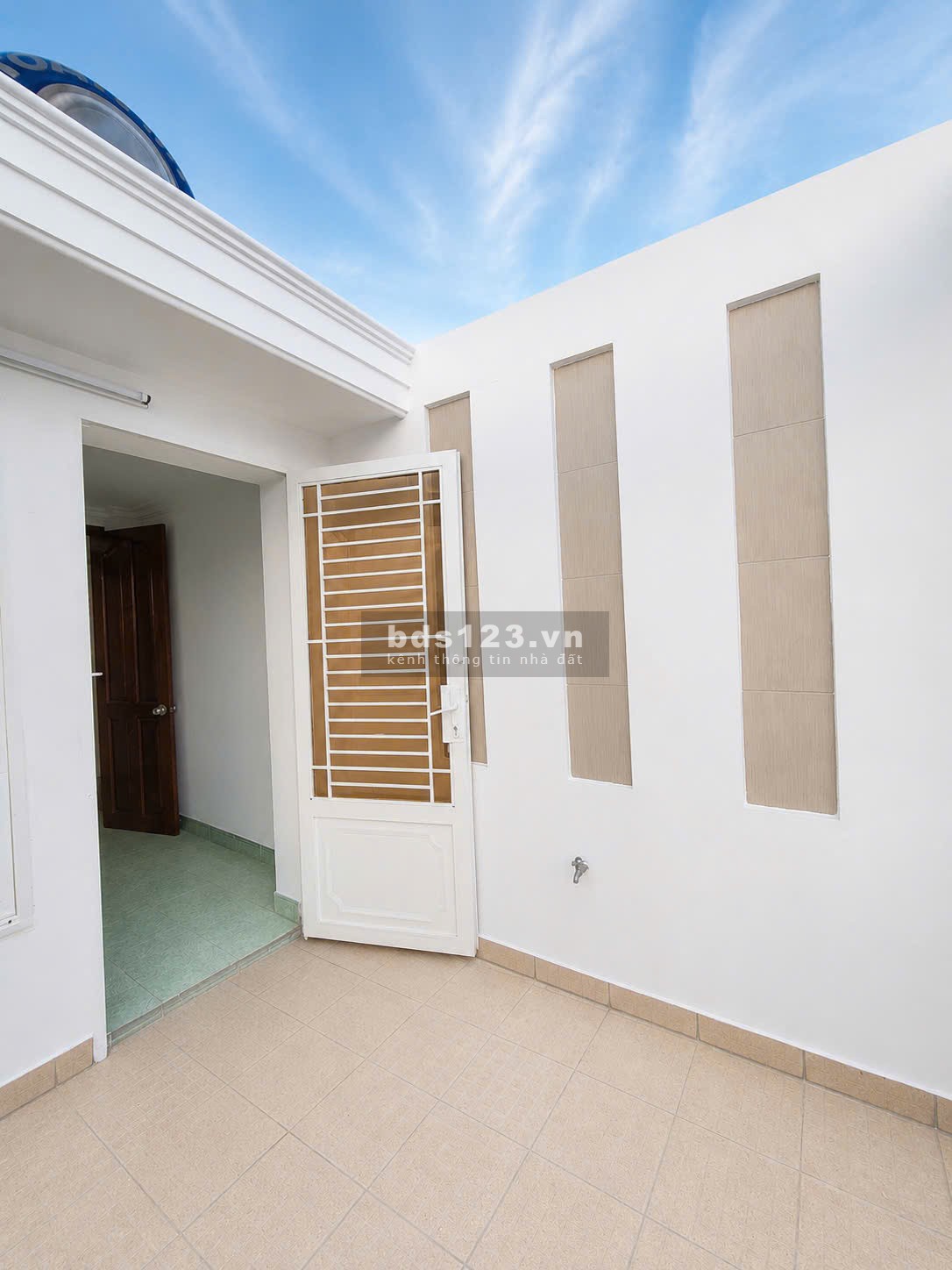 Nhà mới 1 trệt 4 lầu full nội thất Gò Vấp 13.9tr