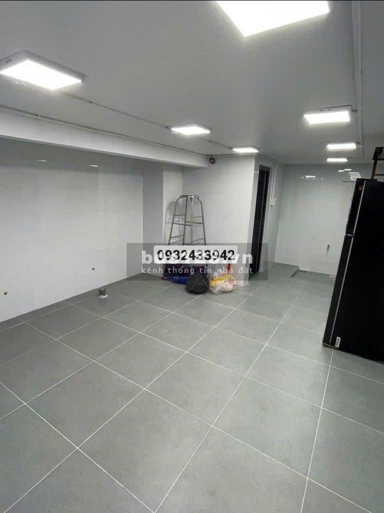 cho thuê 25tr nhà mặt tiền đường đồng đen Q.tân bình