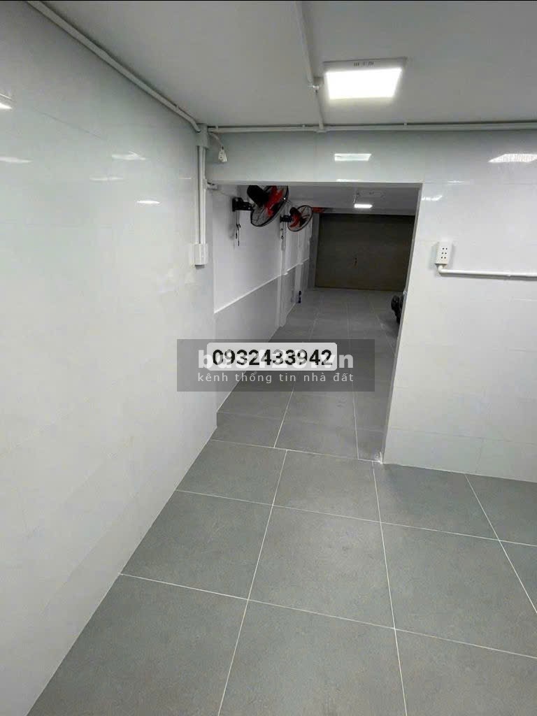 cho thuê 25tr nhà mặt tiền đường đồng đen Q.tân bình