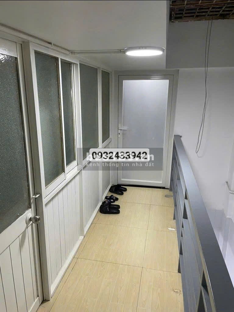 cho thuê 25tr nhà mặt tiền đường đồng đen Q.tân bình