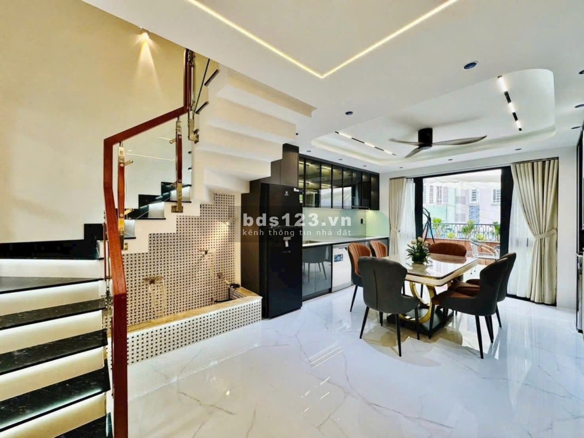 CHÍNH CHỦ CẦN BÁN GẤP CĂN NHÀ 4 TẦNG 3TY050 NGAY PHẠM VĂN ĐỒNG